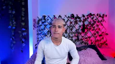 Snapshot of chriss_wg_ chatting on 12, 4, 2026 Christian Wang online show from 12, 4, 2026