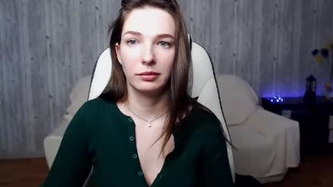 Christi online show from 4, 3, 2025