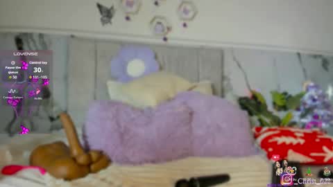 Snapshot of christal_cutee chatting on 19, 12, 2025 Christal online show from 19, 12, 2025
