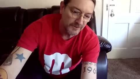 Hopeless romantic online show from 1, 1, 2025