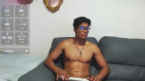Snapshot of christian_musclet4 chatting on 8, 10, 2025 ---Chistian--- online show from 8, 10, 2025