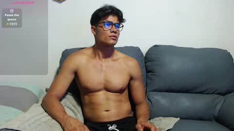 Snapshot of christian_musclet4 chatting on 18, 10, 2025 ---Chistian--- online show from 18, 10, 2025