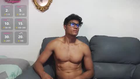 Snapshot of christian_musclet4 chatting on 22, 10, 2025 ---Chistian--- online show from 22, 10, 2025