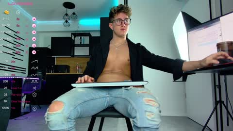 UPVOTE ME ------  ILL DO SOMETHING FOR FREE online show from 5, 12, 2024