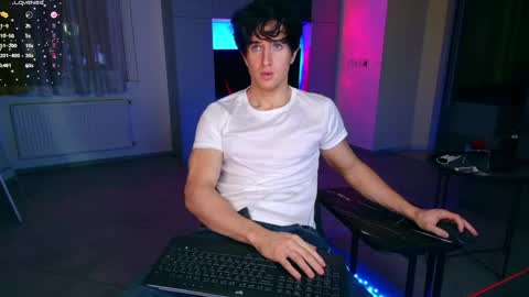 Snapshot of christianlevine_ chatting on 5, 6, 2026 UPVOTE ME ------ ILL DO SOMETHING FOR FREE online show from 5, 6, 2026