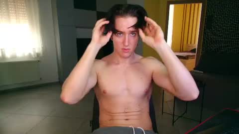 Snapshot of christianlevine_ chatting on 8, 7, 2026 UPVOTE ME ------ ILL DO SOMETHING FOR FREE online show from 8, 7, 2026