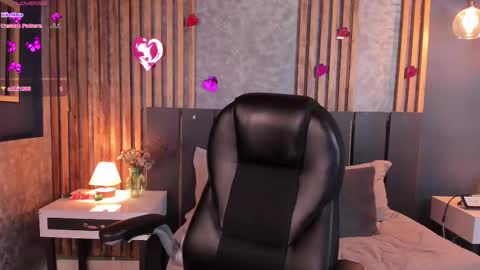 Hi Im Christina. . Dont forget to follow me to have me close to you   online show from 23, 2, 2025