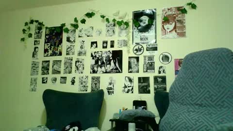 Snapshot of christina_vamp1 chatting on 11, 9, 2025 CHRISTINA online show from 11, 9, 2025