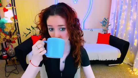 christinaconteeree online show from 27, 4, 2026