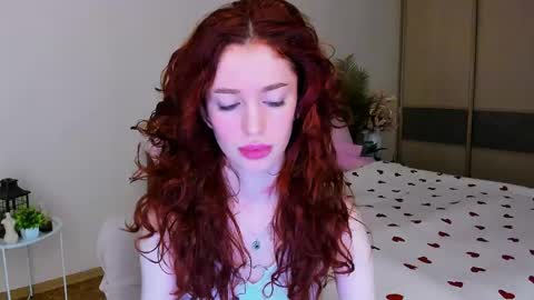 christinaconteeree online show from 10, 5, 2026