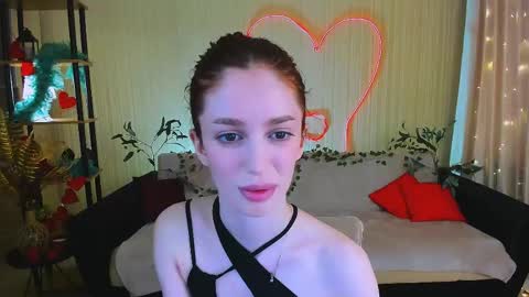 christinaconteeree online show from 14, 5, 2026