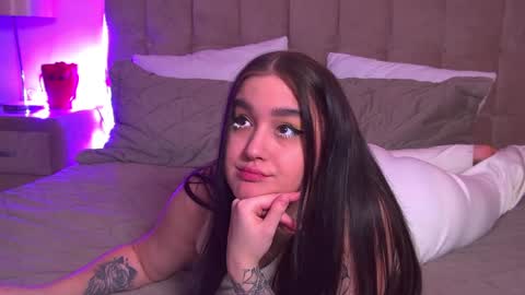 Snapshot of christinamilton chatting on 28, 1, 2025 Christina online show from 28, 1, 2025