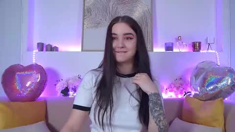 Snapshot of christinamilton chatting on 13, 2, 2025 Christina online show from 13, 2, 2025