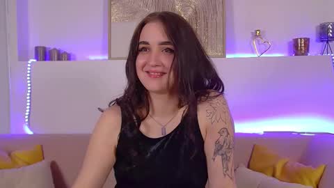 Snapshot of christinamilton chatting on 11, 3, 2025 Christina online show from 11, 3, 2025