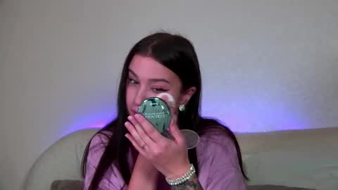 Christina online show from 21, 10, 2025