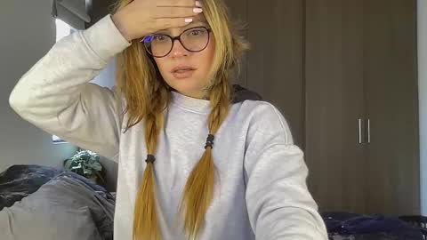 Val riess -- Instagram free online show from 20, 9, 2025