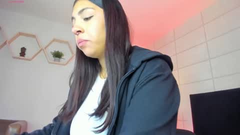 Christine  online show from 22, 10, 2025