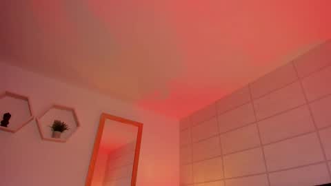 Christine  online show from 4, 12, 2025