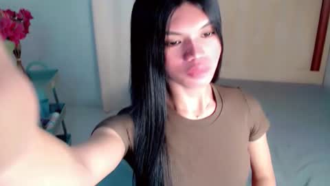 Snapshot of christine_slutt chatting on 12, 10, 2025 STEFFY online show from 12, 10, 2025
