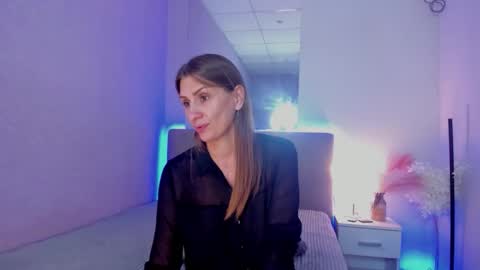 Snapshot of christybrooks chatting on 11, 9, 2025 ChristyBrooks online show from 11, 9, 2025