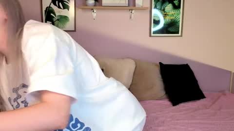 Snapshot of chrome_heartz chatting on 2, 5, 2026 EvaBlonde TayaBrunette EliieBlack hair online show from 2, 5, 2026