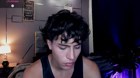 chrristopher77 online show from 2, 12, 2025