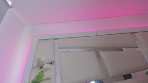 instagram chrystaljade.1 online show from 3, 12, 2024