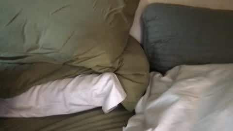 lOOking4me online show from 3, 10, 2025