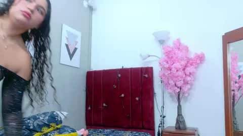 Snapshot of chubbykinkyygirl chatting on 12, 11, 2025 chubbykinkyygirl online show from 12, 11, 2025