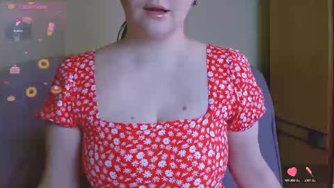 Snapshot of chubbymaia chatting on 2, 3, 2025 Maia online show from 2, 3, 2025