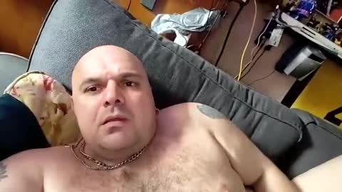 Snapshot of chubbyman40 chatting on 17, 4, 2026 chubbyman40 online show from 17, 4, 2026