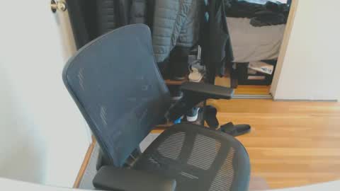 Snapshot of chubbyvix chatting on 6, 11, 2025 AstorYvr online show from 6, 11, 2025