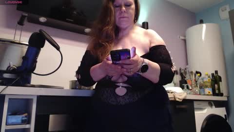 Snapshot of chwerry_b0 chatting on 13, 1, 2026 Jessica online show from 13, 1, 2026