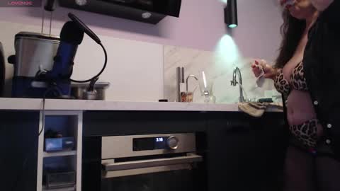 Snapshot of chwerry_b0 chatting on 6, 2, 2026 Jessica online show from 6, 2, 2026