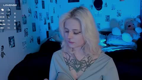 Snapshot of cigaretteduringsex chatting on 13, 11, 2025 Helen and Teya online show from 13, 11, 2025