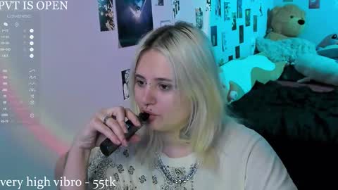 Snapshot of cigaretteduringsex chatting on 21, 12, 2025 Helen and Teya online show from 21, 12, 2025