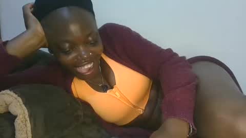 cilia petite online show from 16, 12, 2025