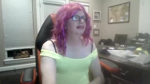 Snapshot of cindyhewittslut chatting on 17, 9, 2025 cindyhewittslut online show from 17, 9, 2025