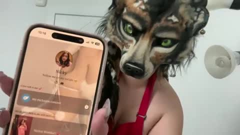 Snapshot of cinnanicos chatting on 12, 9, 2025 Nicky online show from 12, 9, 2025