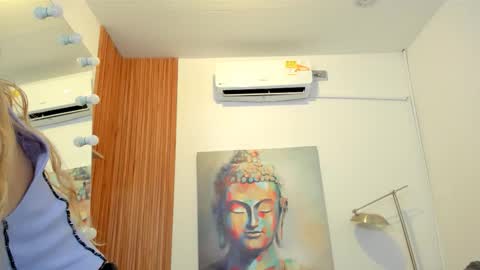 Cintia online show from 9, 10, 2025