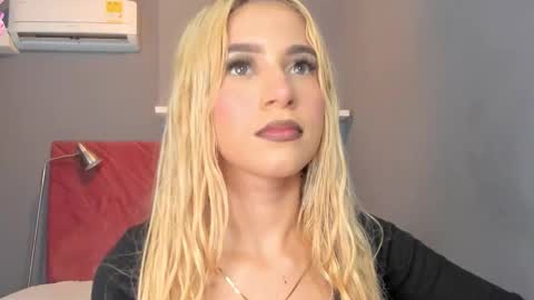 Cintia online show from 15, 10, 2025