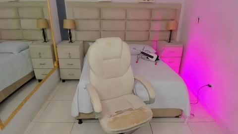 Snapshot of cintiacolins chatting on 24, 11, 2025 CintiaCollins online show from 24, 11, 2025