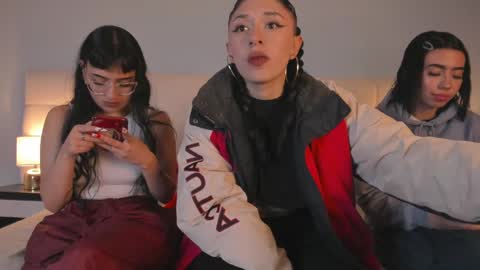 Snapshot of cintya_kors chatting on 3, 1, 2025 Cintya online show from 3, 1, 2025