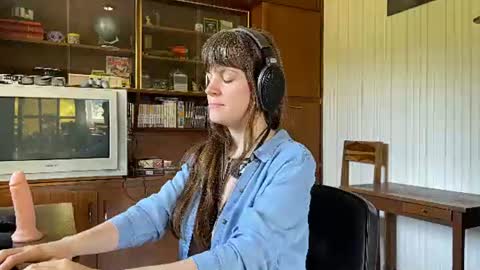 Claire Moulin online show from 22, 7, 2026