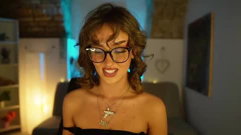 Clara smile online show from 11, 2, 2025