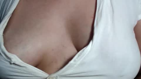 CLARA AT YOUR SERVICE online show from 6, 1, 2025