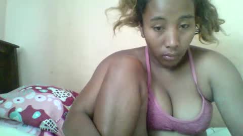 Snapshot of clarah0123 chatting on 11, 10, 2025 Clarah0123 online show from 11, 10, 2025