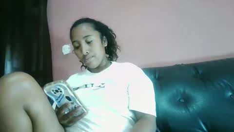 Snapshot of clarah0123 chatting on 1, 6, 2026 Clarah0123 online show from 1, 6, 2026