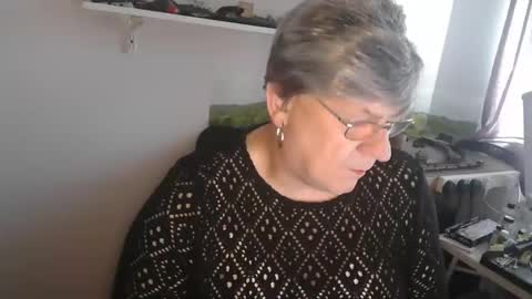 Snapshot of clarem chatting on 8, 6, 2026 clare nylons online show from 8, 6, 2026