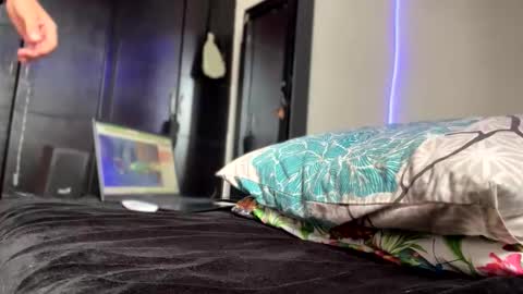 Clarentz bby online show from 3, 2, 2026